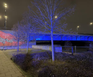 Unoszące się na wodzie ciało