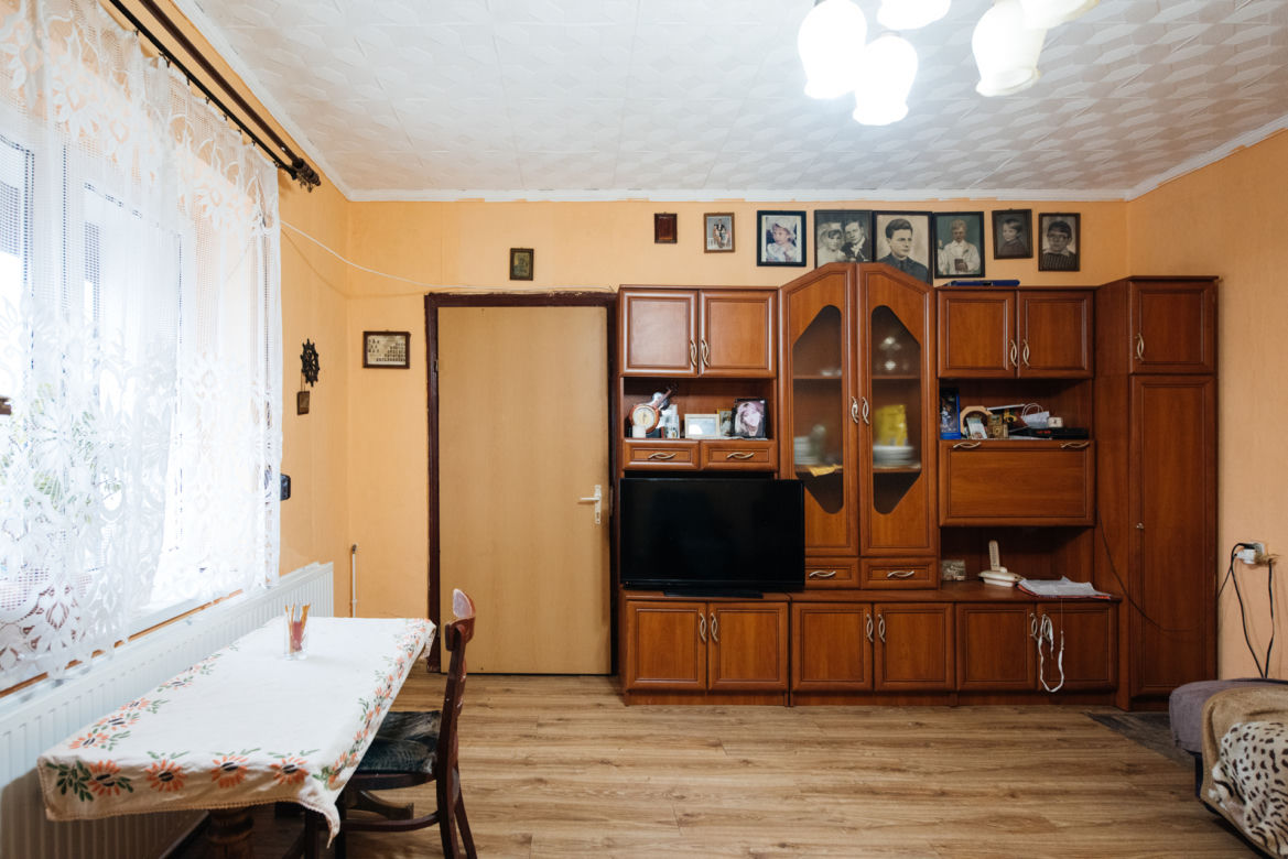 "Nasz Nowy Dom": trzyosobowa rodzina mieszka w tragicznych warunkach