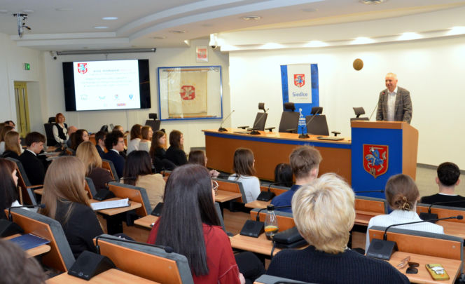Czy w Siedlcach rośnie pokolenie dialogu? Wielkie podsumowanie debat młodzieżowych