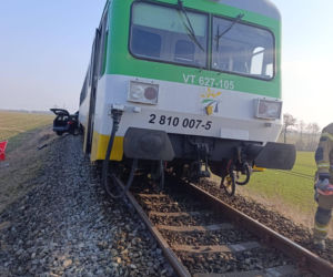 Jedna osoba zginęła na miejscu, a kierowca trafił do szpitala