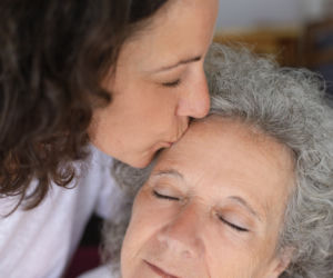 Konflikty matek i córek bywają niszczące. Ekspertka wie, jak uzdrowić relację