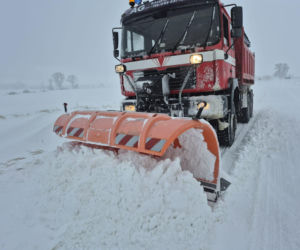Śnieżyca w powiecie sławieńskim. Wiele dróg jest nieprzejezdna