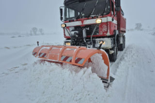 Śnieżyca w powiecie sławieńskim. Wiele dróg jest nieprzejezdna