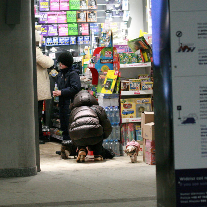 Marta Kaczyńska z synem na spacerze