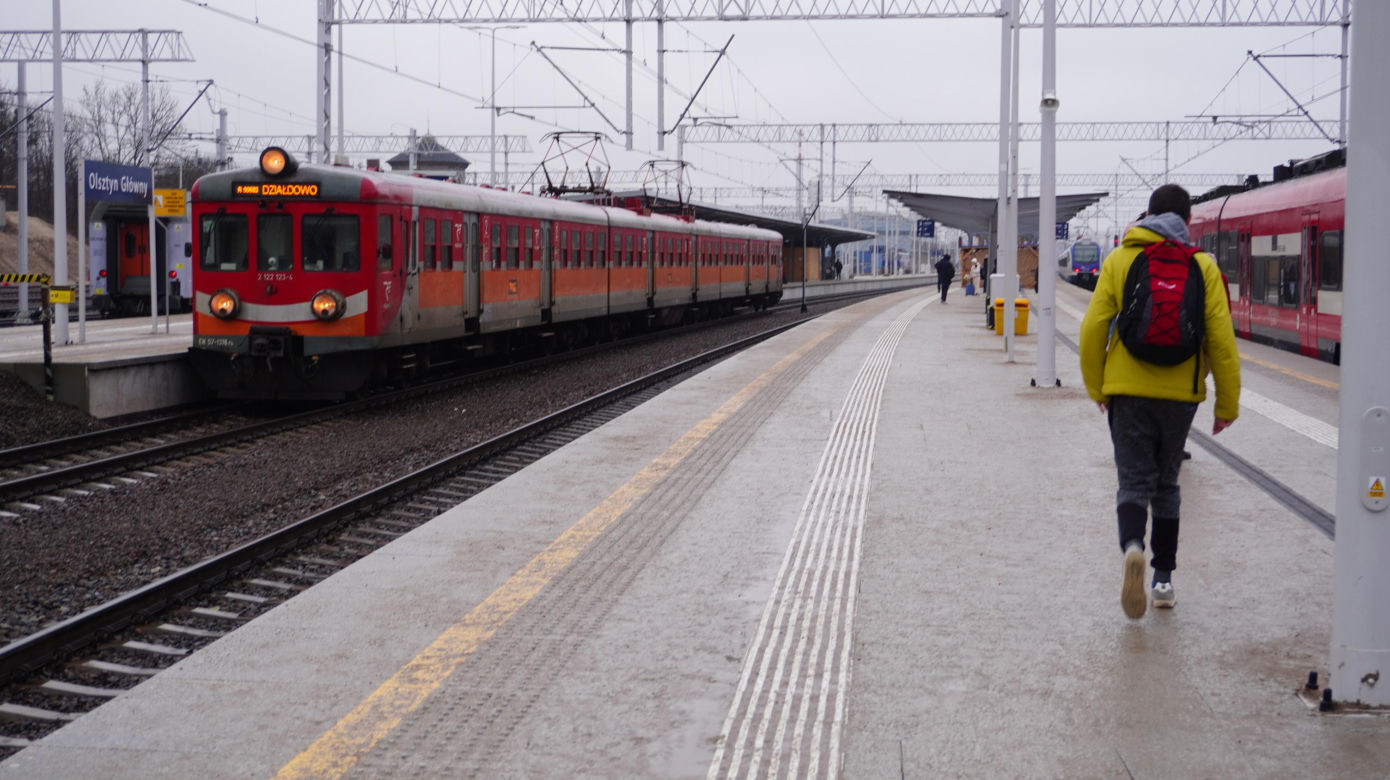 Postępują prace nad konstrukcją budynku Dworca Głównego w Olsztynie. Perony niemal na ukończeniu [ZDJĘCIA]