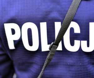 Bili go kluczem francuskim, kazali mu się okaleczyć przez fałszywą pogłoskę
