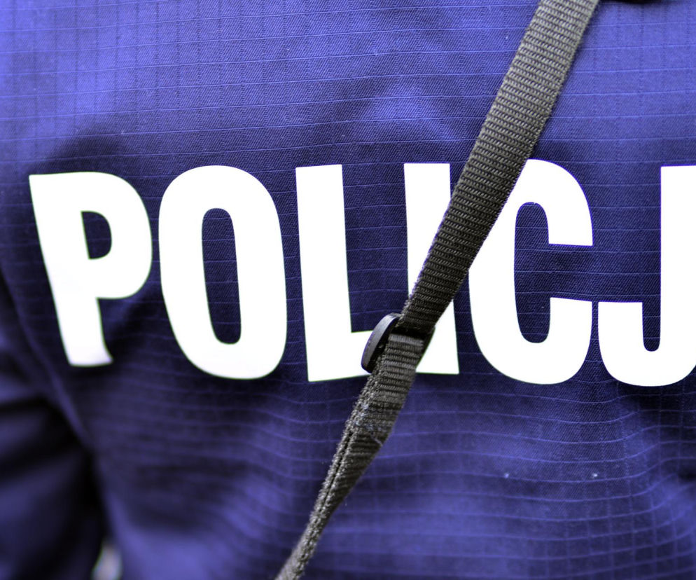 Bili go kluczem francuskim i kazali okaleczyć. Szokujące tło ataku pod Warszawą