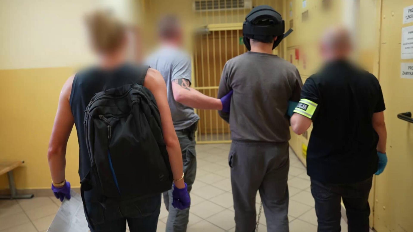 Podwójne morderstwo w Krakowie. Syn ofiar odpowie za zbrodnię ze szczególnym okrucieństwem [ZDJĘCIA]