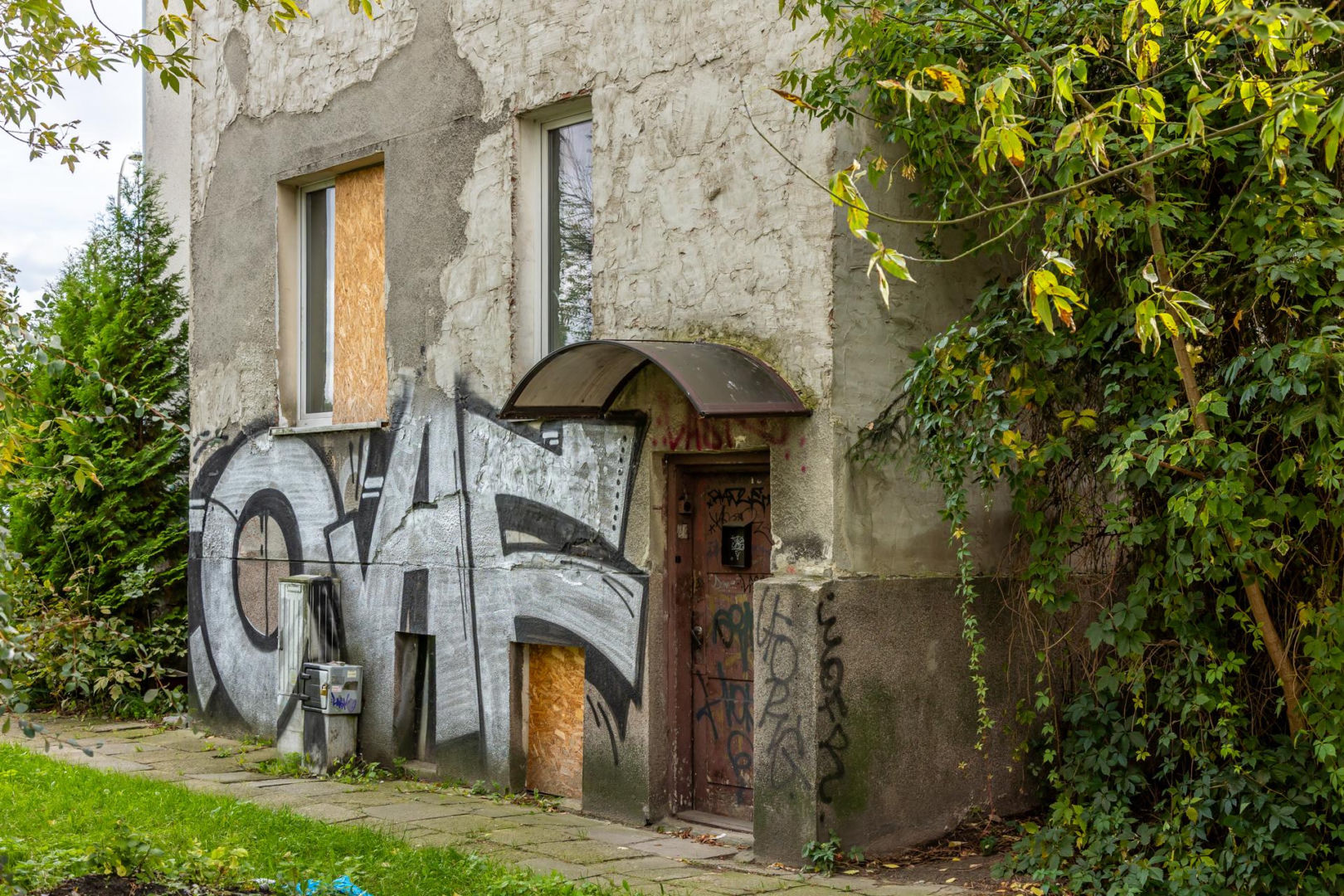 Kamienica przy ul. Żwirki i Wigury 41 w Warszawie