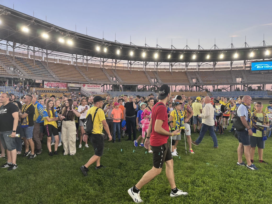 Żużlowcy Stali Gorzów spotkali się z kibicami. Widzicie się na zdjęciach?