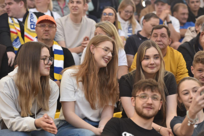 PRES Grupa Deweloperska Toruń - Gezet Stal Gorzów: Zdjęcia kibiców z meczu 7. kolejki PGE Ekstraligi na Motoarenie