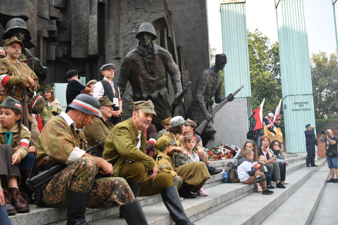 Zdjęcia z Marszu Powstania Warszawskiego