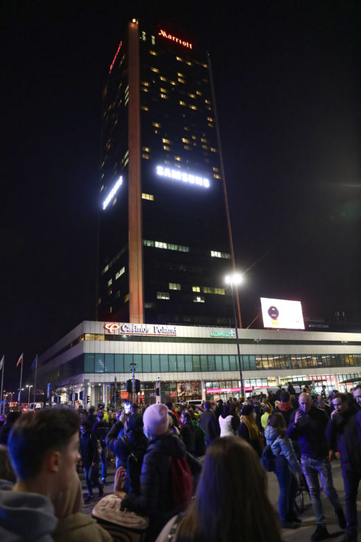 Dziki tłum przywitał Joe Bidena pod Marriottem 