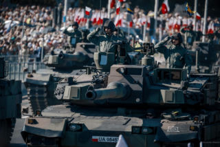 Spowolnienie wydatków na obronność. Polska traci pozycję lidera we wschodniej flance NATO