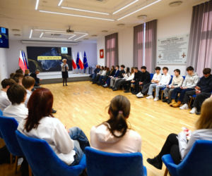 „Ustal z Babcią hasło”.  To może być sposób na oszustów i złodziei!