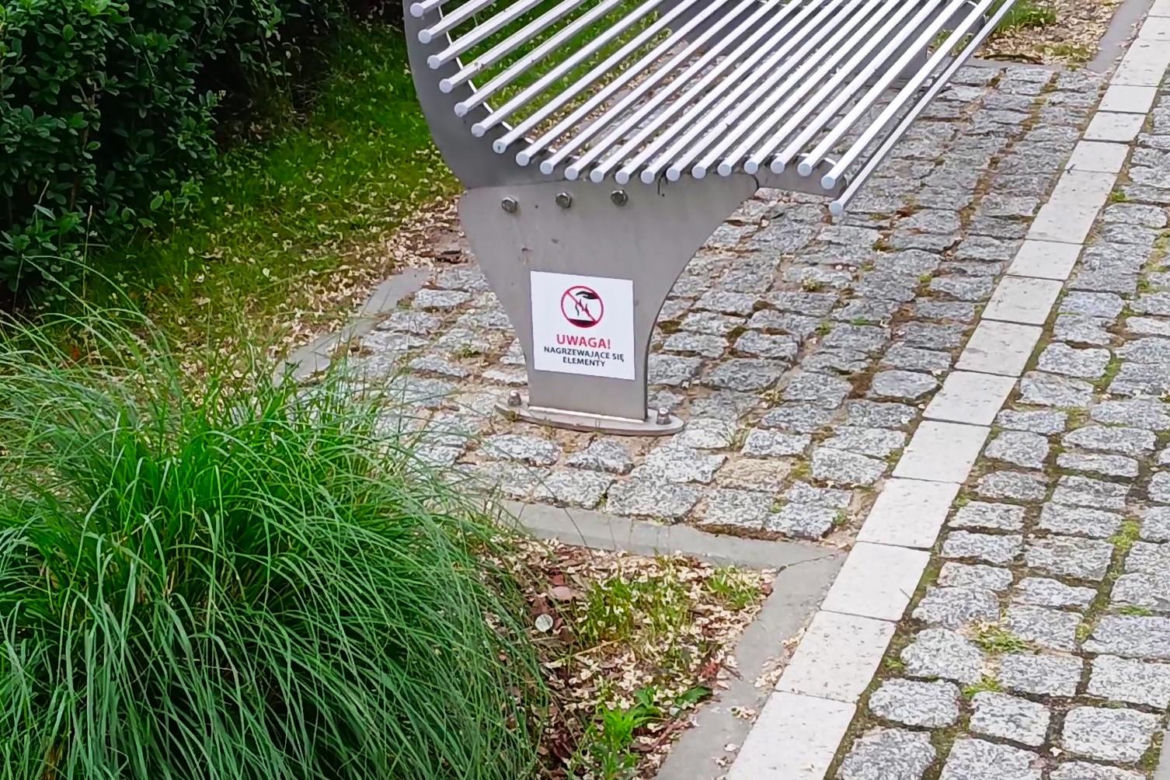 Z ławek na kąpielisku Dąbie śmieje się cała Polska