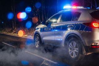 Policyjny pościg w Zgorzelcu. Kierowca pod wpływem metamfetaminy wjechał do rowu