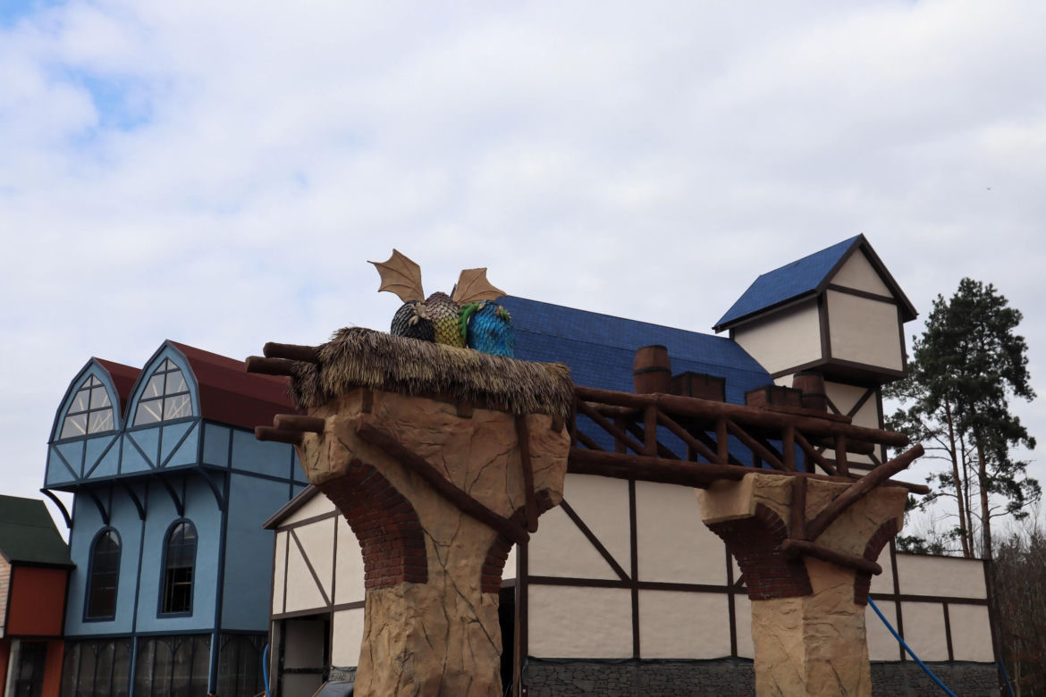 Park rozrywki Hossoland w budowie