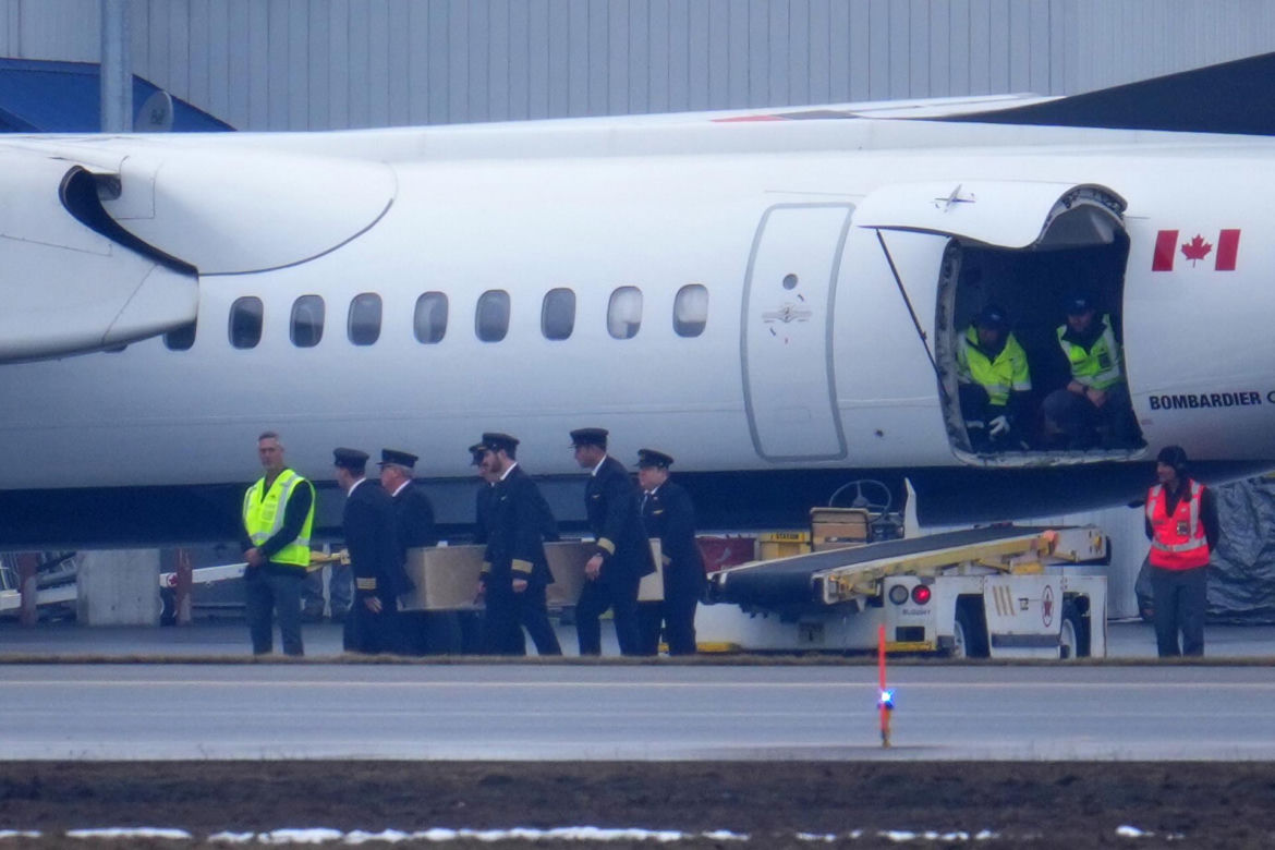 Stewardesa przeżyła katastrofę lotniczą. Ujawniono jej obrażenia
