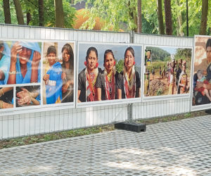 Przepiękne fotografie podróżniczki i reporterki Elżbiety Dzikowskiej w starachowickim parku