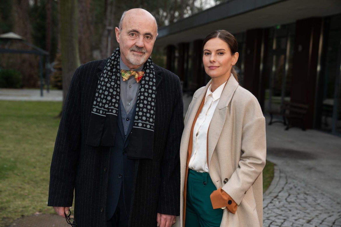 Na dobre i na złe odc. 920: Adam Markiewicz (Marcin Troński), Sara Berezińska (Agnieszka Kawiorska)