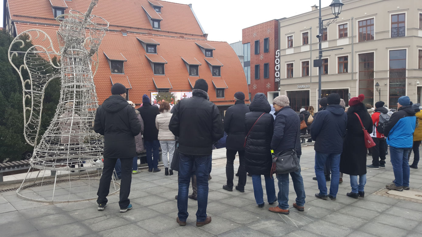 Transmisja z pogrzebu Pawła Adamowicza do zobaczenia na telebimie w Bydgoszczy