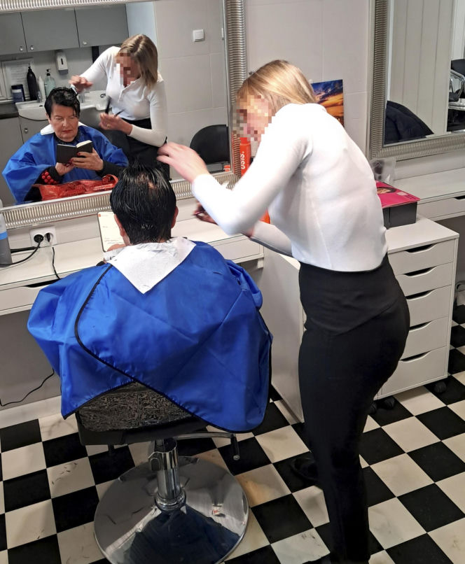 Joanna Senyszyn u fryzjera