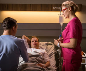 Diagnoza 3 sezon odc. 13. Szymon Brock (Maciej Stuhr), Piotr Sadzik (Michał Czernecki), Wanda (Sonia Bohosiewicz)