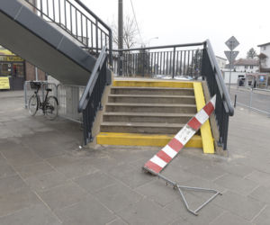 Kładkę zrobili, ale nie otworzyli