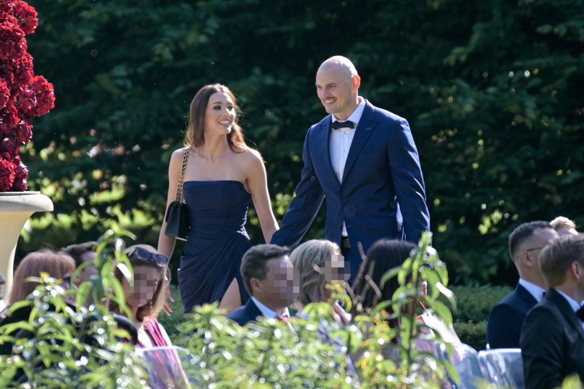 Daria Syta i Igor Grobelny wzięli dziś ślub. Suknia panny młodej wyglądała pięknie!