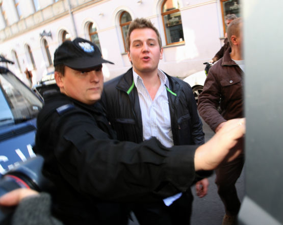 Wpadka prokuratury! Wycofują się z zatrzymania Króla dopalaczy. Dawid Bratko nadal na wolności