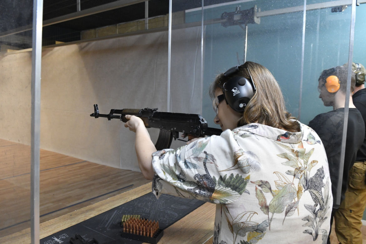 Wojna w Ukrainie. Strzelnice przechodzą prawdziwe oblężenie 