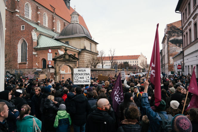 Protesty na krakowskim Kazimierzu w obronie kamienic
