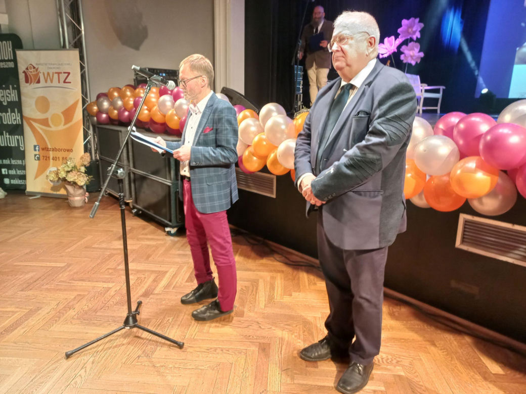 Jubileusz stowarzyszenia "Nasz Dom - Nasz Świat" i Warsztatów Terapiii Zajęciowej w Lesznie