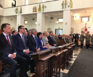 Politycy na obchodach Święta Wojska Polskiego