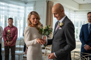 Na dobre i na złe, odcinek 988: Ślub Agaty i Rafała Konicy w tajemnicy! Wśród gości tylko ich dzieci i świadkowie - ZDJĘCIA