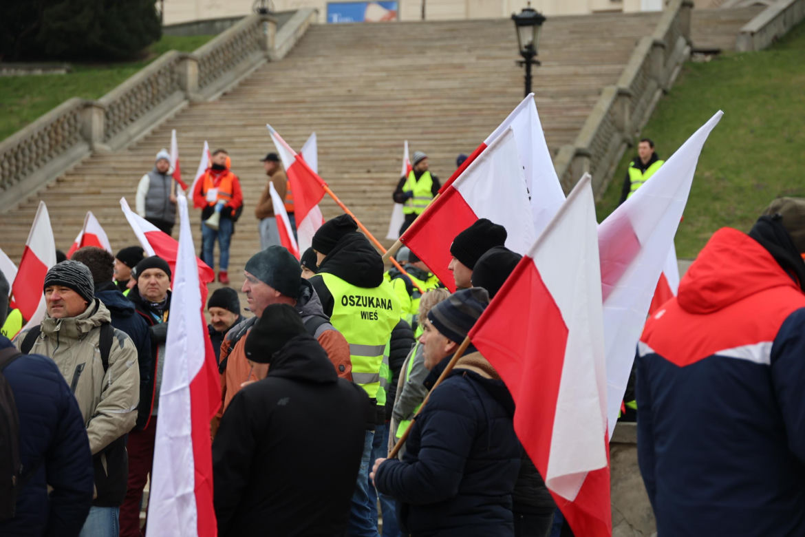 Protest rolników 20 marca w Lublinie. Przeszli ulicami miasta pod LUW