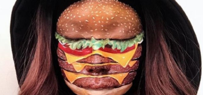 Pizza i burger na twarzy - Instagram tej dziewczyny jest niesamowity! 