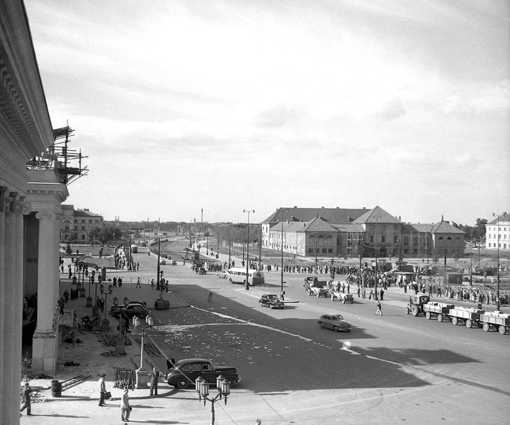 Plac Bankowy w latach 50.