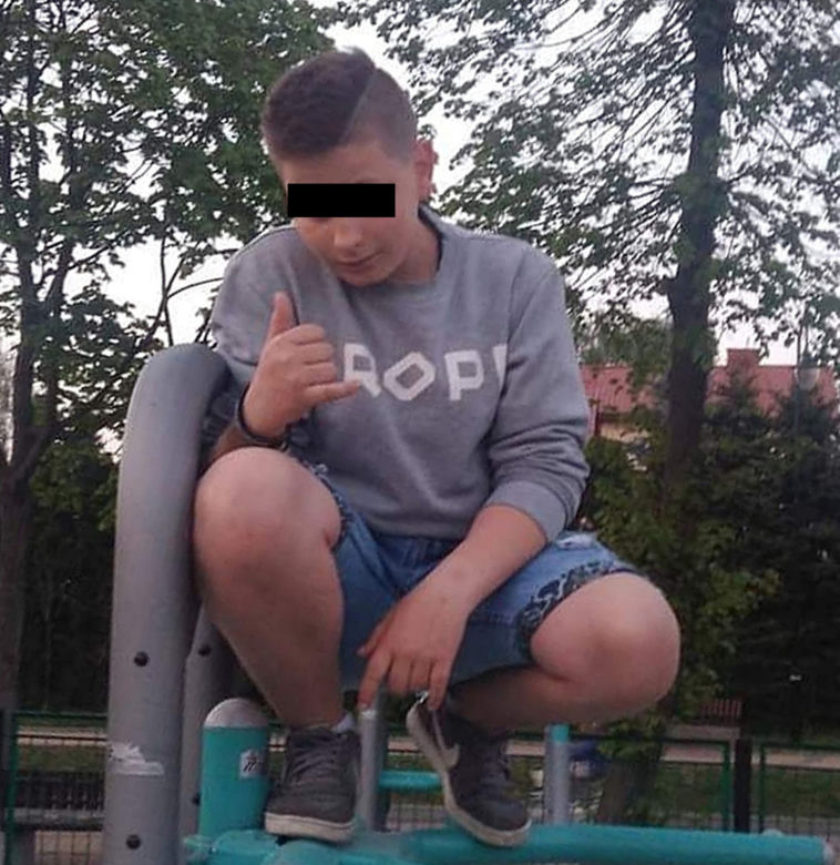 Zamienili życie 20-letniego Tomka w koszmar. Zrobili mu TO kijem od szczotki 