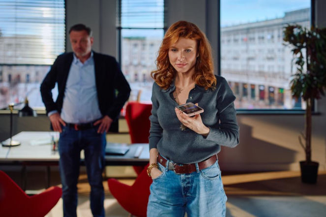 NA PLANIE SERIALU NA WSPÓLNEJ ODC. 4244: ŁUKASZ KONOPKA, AGATA ZAŁĘCKA