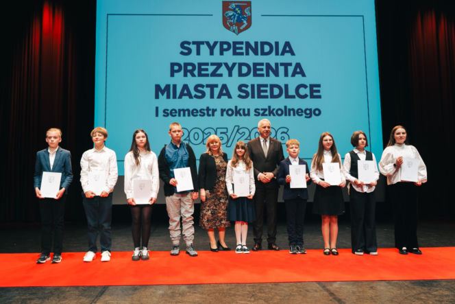 Najzdolniejsi uczniowie odebrali stypendia Prezydenta Miasta Siedlce