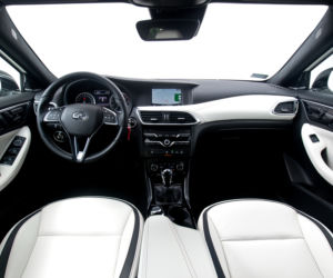 Infiniti Q30 1.6t Premium Tech Gallery White