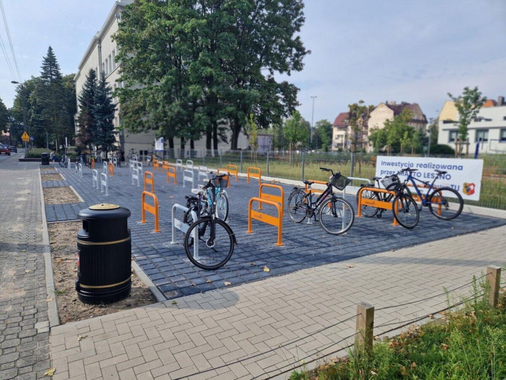 Nowy parking rowerowy w Lesznie