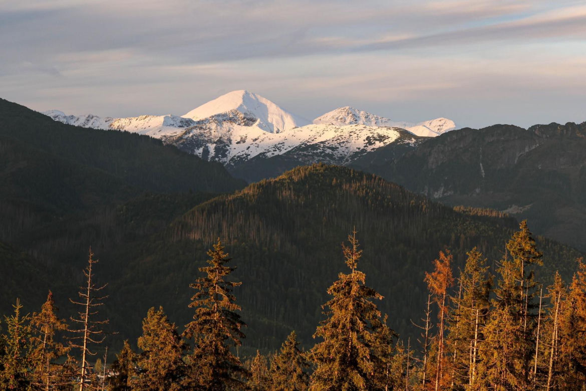 Widok na Tatry po opadach śniegu