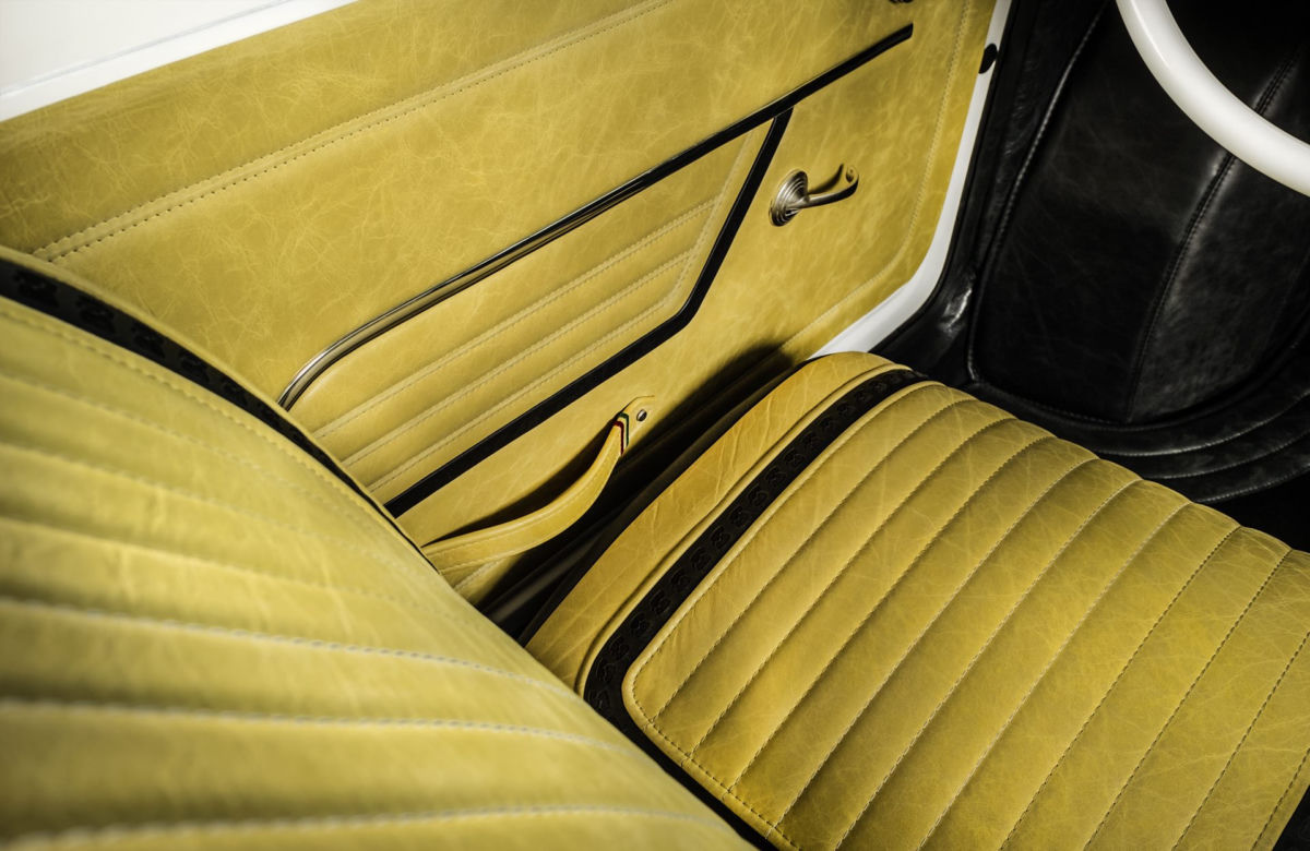 Fiat 126p dla Toma Hanksa z wnętrzem Carlex Design