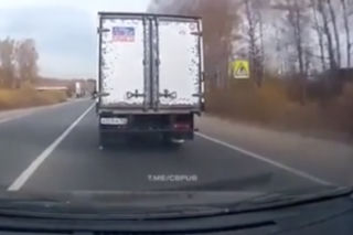 Pokazał, jak NIE wyprzedzać. Ten film to przestroga dla każdego kierowcy - WIDEO