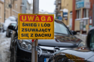 W Rzeszowie trwa walka z zimą. Ważny apel do właścicieli budynków
