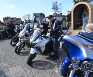 Słodko jest pomagać. Motocyklowy piknik dla Ukrainy w Szczecinie Dąbiu