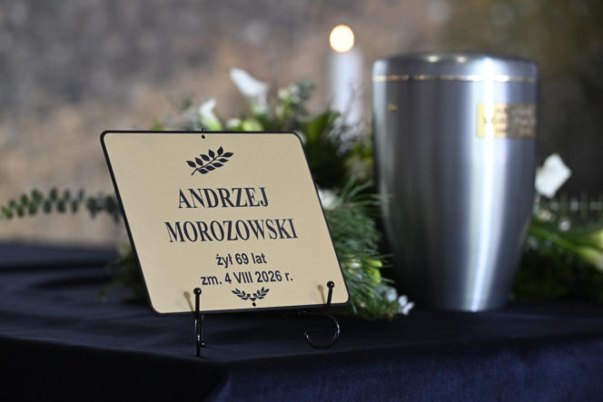 Ostatnie pożegnanie Andrzeja Morozowskiego. Uwagę zwracała urna